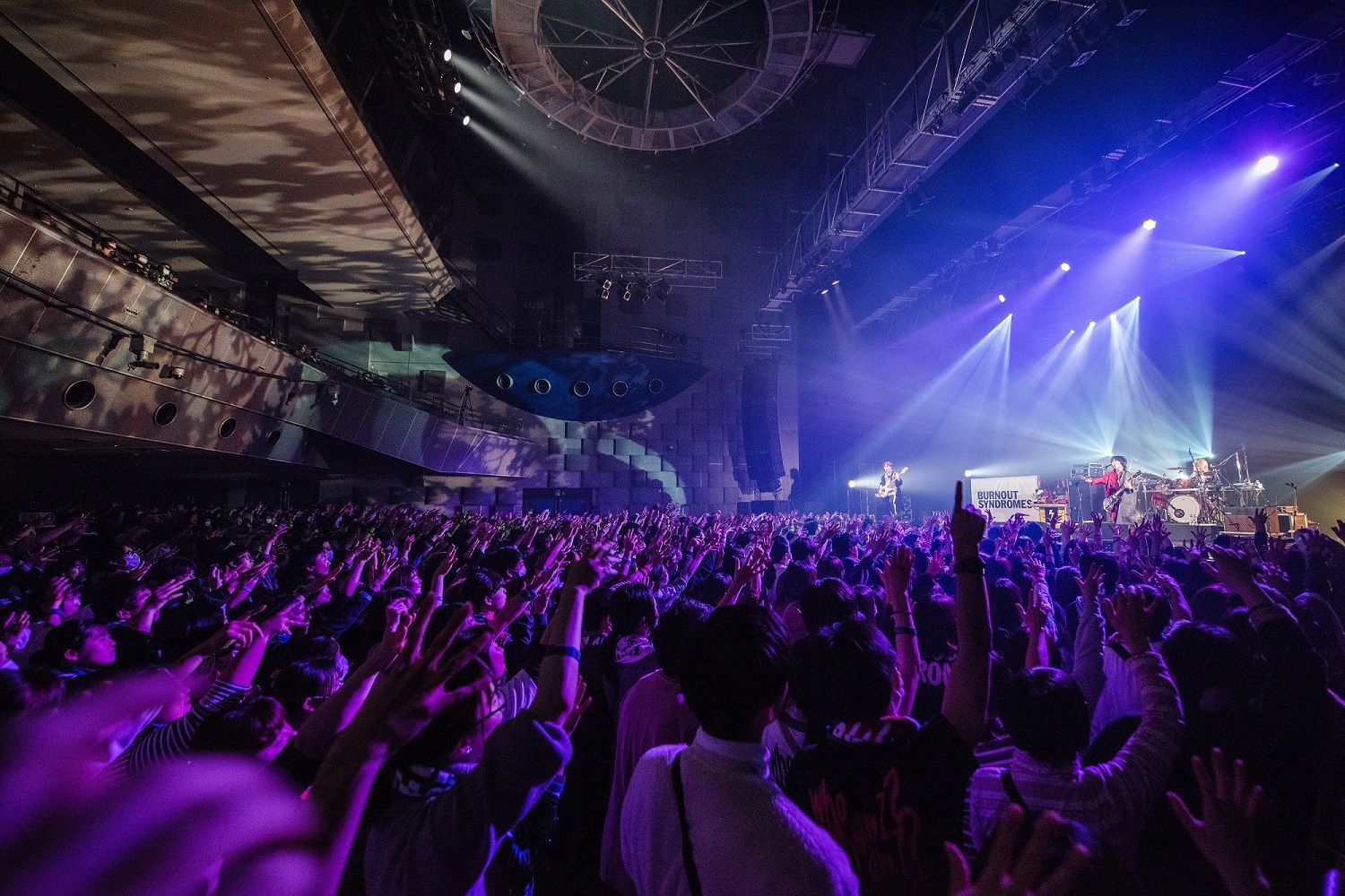 なんばHatch「全国ワンマンツアー15th ANNIVERSARY TOUR 2019→2020『Who am I?』」ファイナル公演より