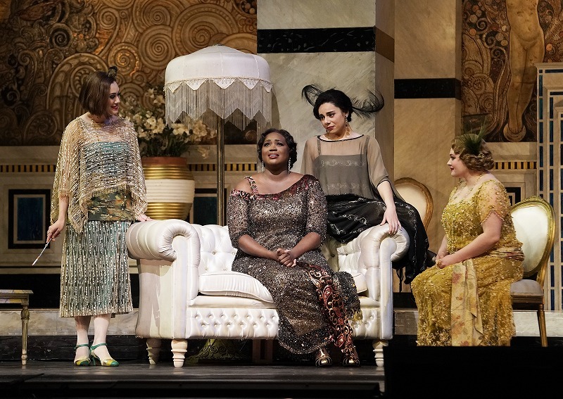 『つばめ』(c)Karen Almond／Metropolitan Opera