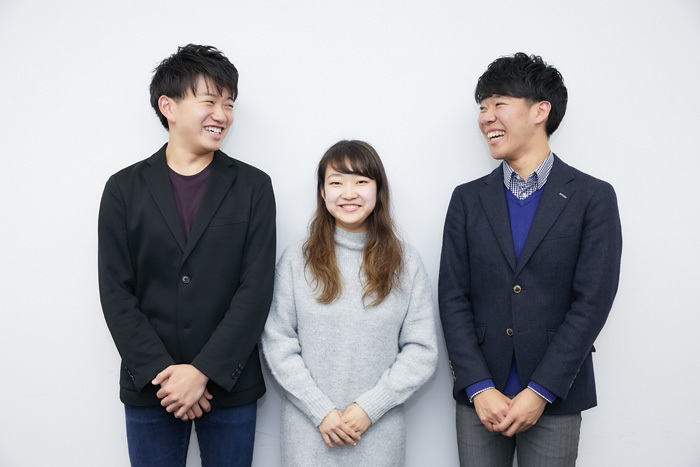 左から　泉優志（チェロ）、戸澤采紀（ヴァイオリン）、西川響貴（ピアノ）