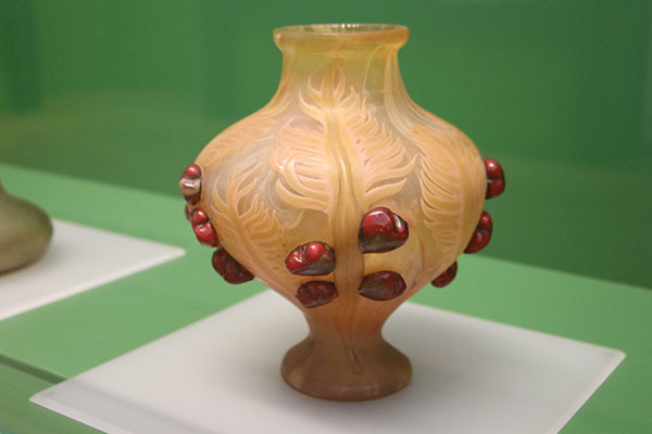 《花瓶「蘇鉄」》（1903～1904年、ウッドワン美術館蔵）