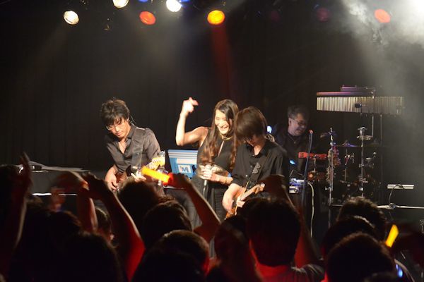 ELISA 撮影＝野島亮佑