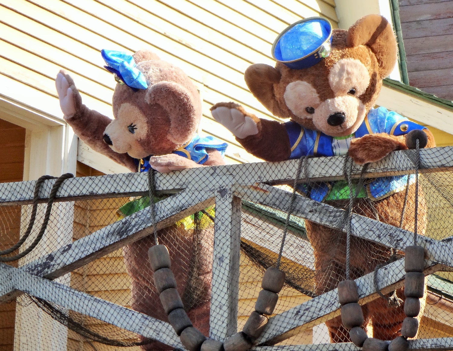 ようやく参加者がやってきました！ ©Disney