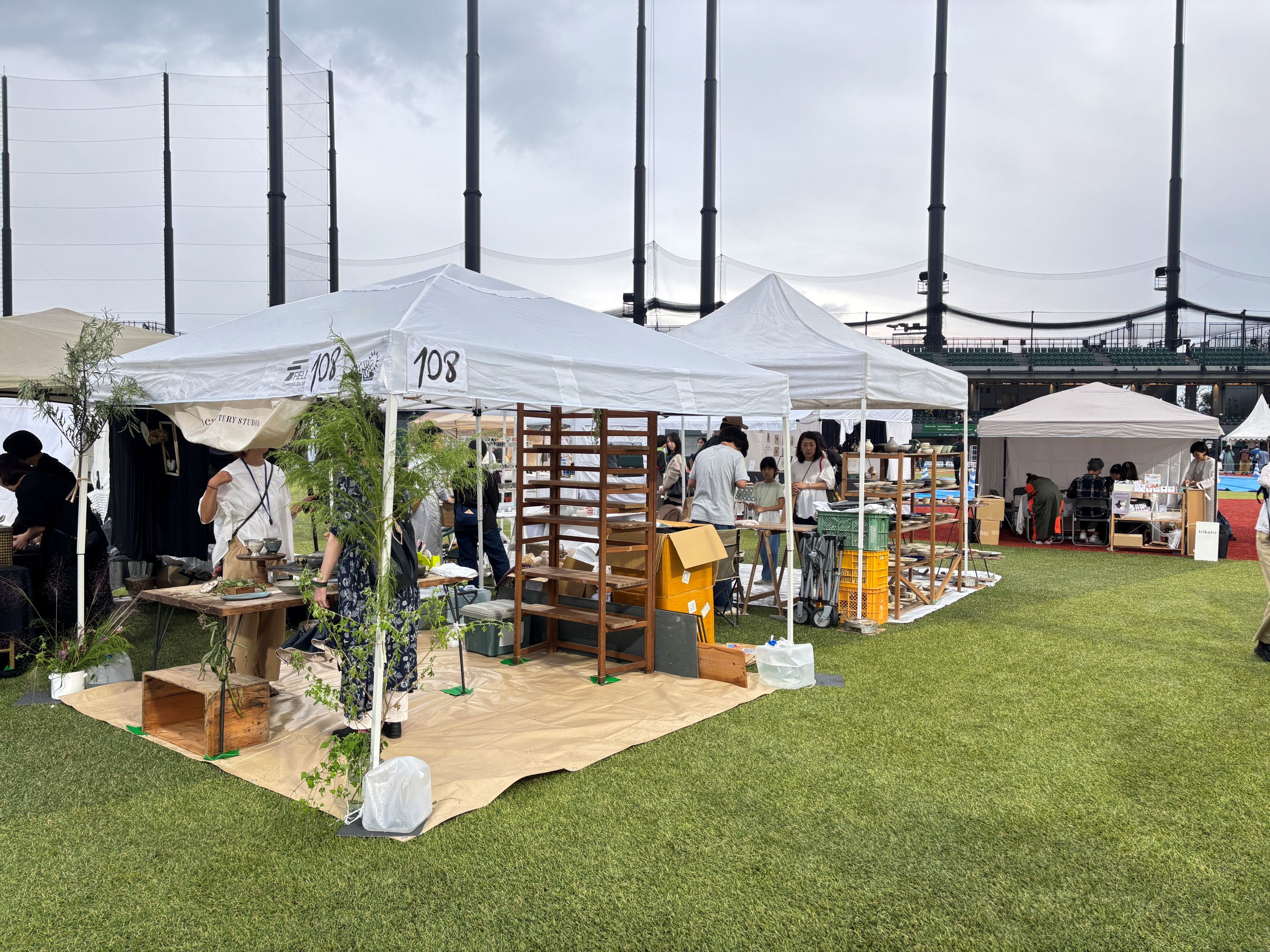 会場のGIANTS TOWN STADIUMは人工芝で歩きやすさも抜群