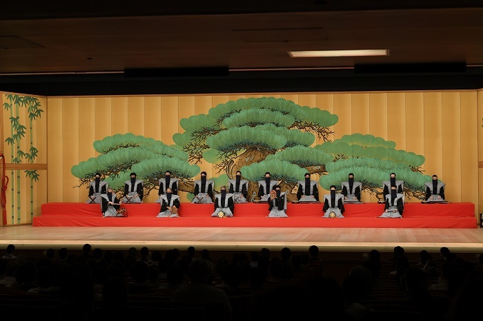 昨年8月に公演を再開した歌舞伎座。四部制のうち、第一部『連獅子』と第二部『棒しばり』は同じ松羽目の舞台