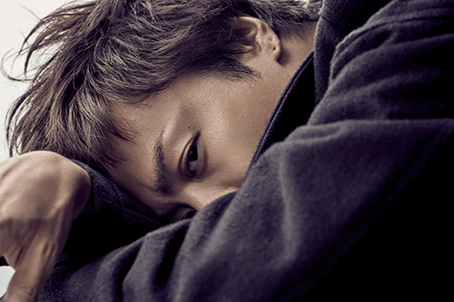 国家独唱を行うEXILEのTAKAHIRO