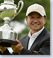 日本プロゴルフ協会会長ながら、現役で結果を出し続ける倉本昌弘も歴代優勝者のひとりだ。