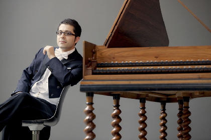 欧米の音楽シーンで異彩を放つ新世代のチェンバロ奏者マハン・エスファハニにインタビュー