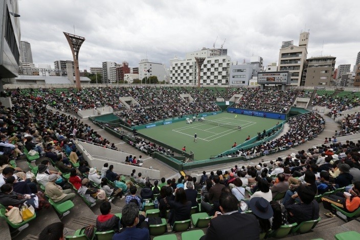 大阪市ITC靭テニスセンターには毎年、次代を担う逸材を観ようと多くの観客が訪れる