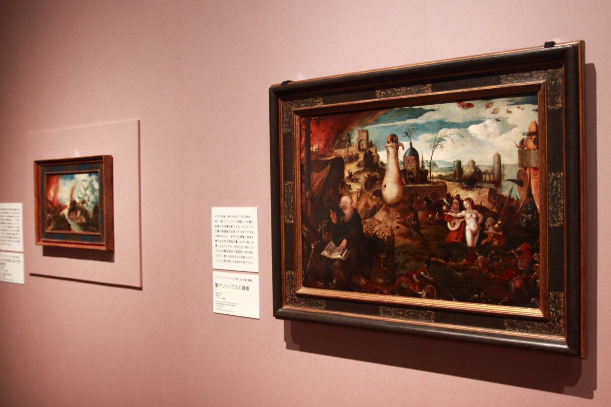左：ヘリ・メット・ド・ブレス《ソドムの火災、ロトとその娘たち》製作年不詳、油彩、板　ナミュール考古学美術館　右：ピーテル・ハイス（帰属）《聖アントニウスの誘惑》創作年不詳、油彩、板　ド・ヨンケール画廊