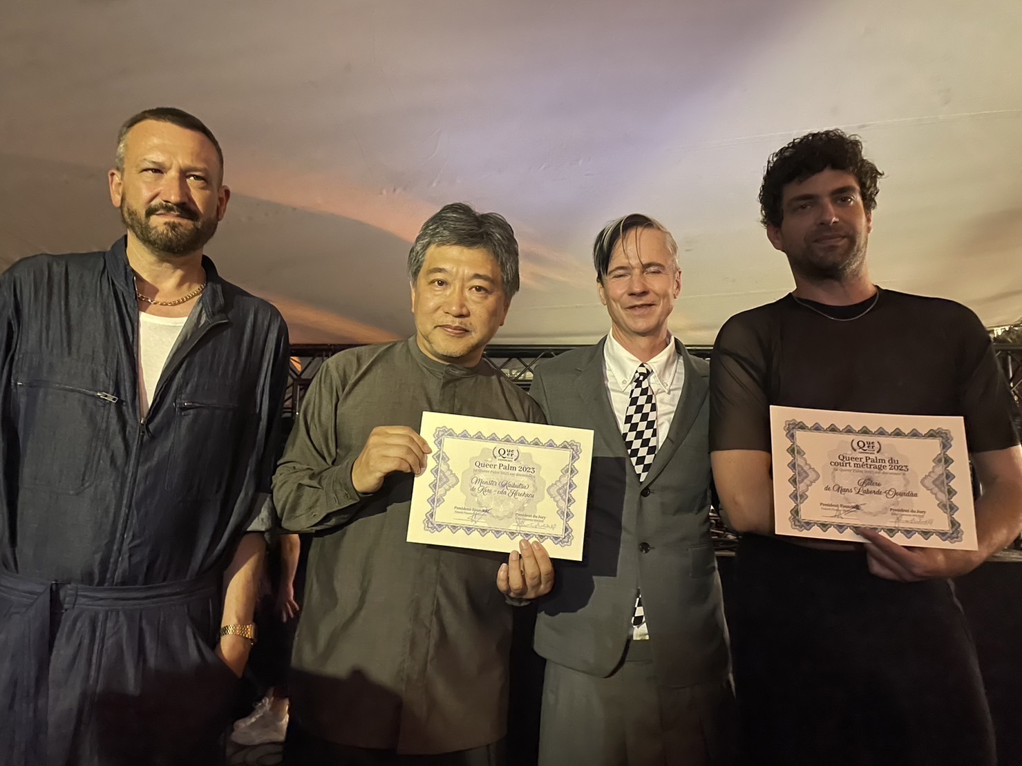 『第76回カンヌ国際映画祭』クィア・パルム賞受賞後の是枝裕和監督、ジョン・キャメロン・ミッチェルら
