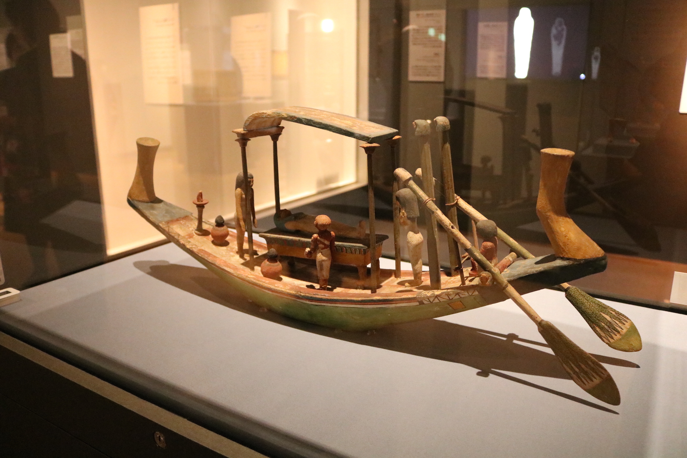 「葬祭用の船の模型」　前1985～前1795年頃