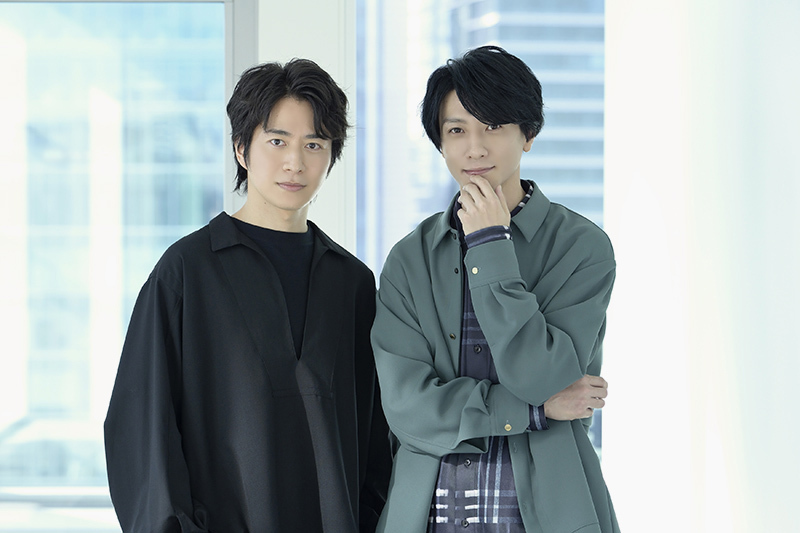 （左から）村井良大、鈴木拡樹