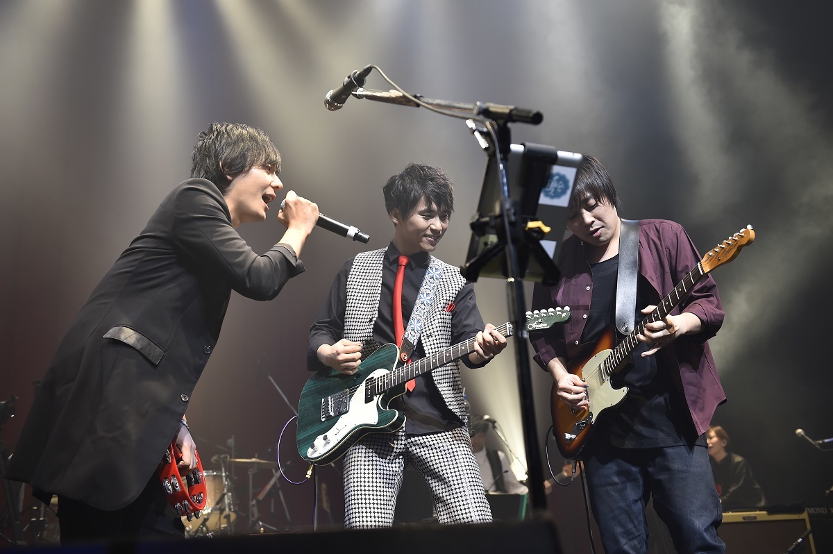 磯貝サイモン/山村隆太、阪井一生（flumpool） 撮影＝小川舞