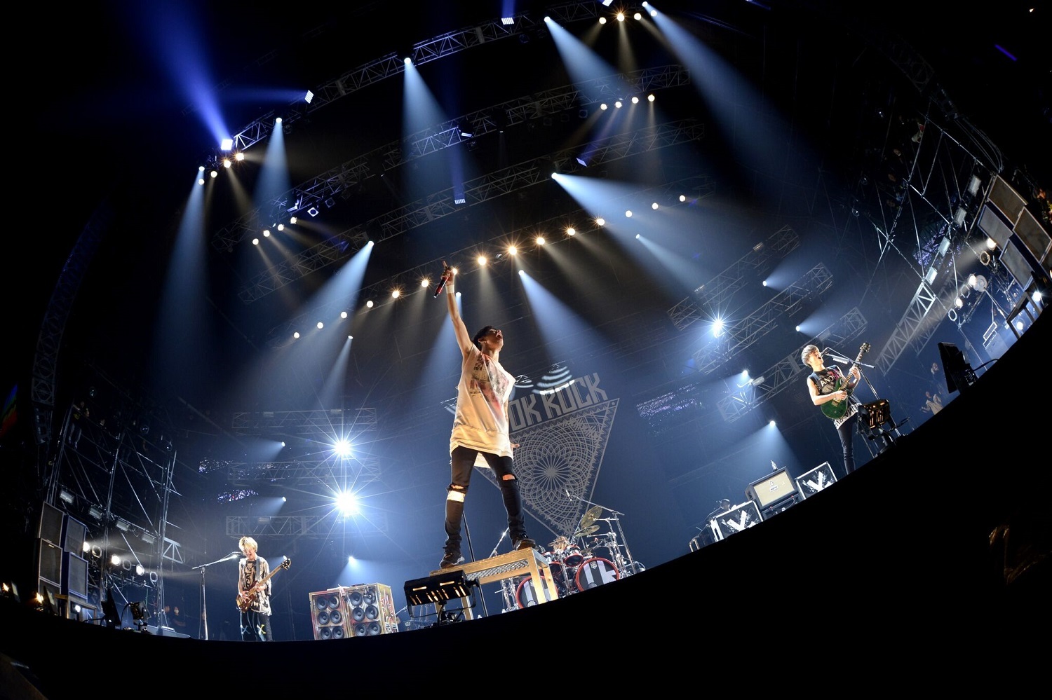 ONE OK ROCK