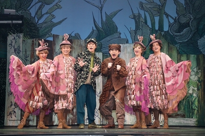 越岡裕貴、松崎祐介ら出演　ブロードウェイミュージカル『A Year with Frog and Toad～がまくんとかえるくん』東京公演が開幕（コメントあり）