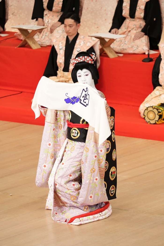 夜の部『京鹿子娘道成寺』白拍子花子=中村壱太郎 ／(C)松竹