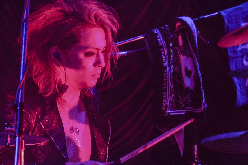DIAURA 撮影＝DARKRED