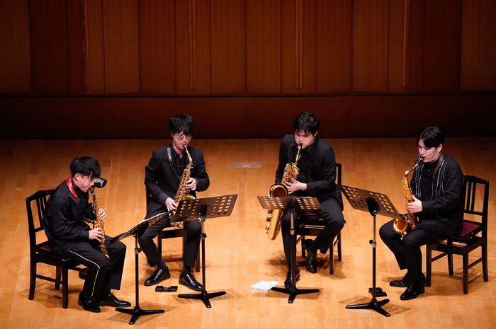 器楽曲・管弦楽の大作をサクソフォン四重奏で The Rev Saxophone Quartetリサイタルをレポート | SPICE -  エンタメ特化型情報メディア スパイス