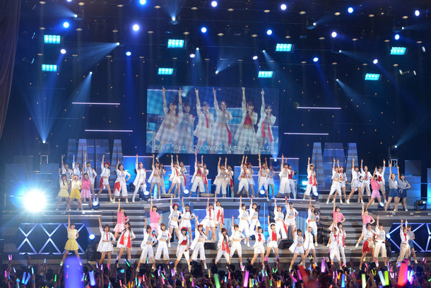 「Hello! Project 2016 WINTER ～DANCING! SINGING! EXCITING!～」の様子。