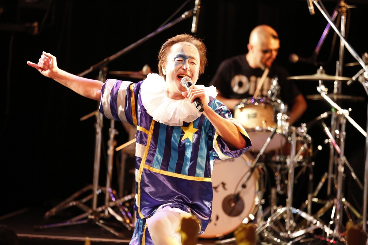 ニューロティカ・アツシ 撮影＝中島たくみ