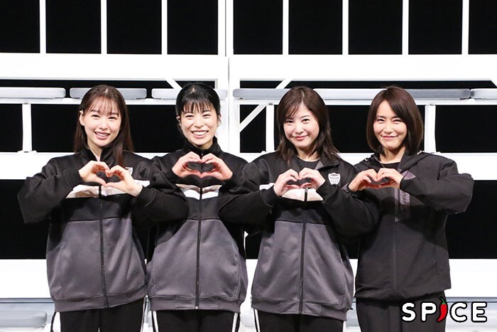 （左から）桜井日奈子、さとうほなみ、吉高由里子、山口紗弥加