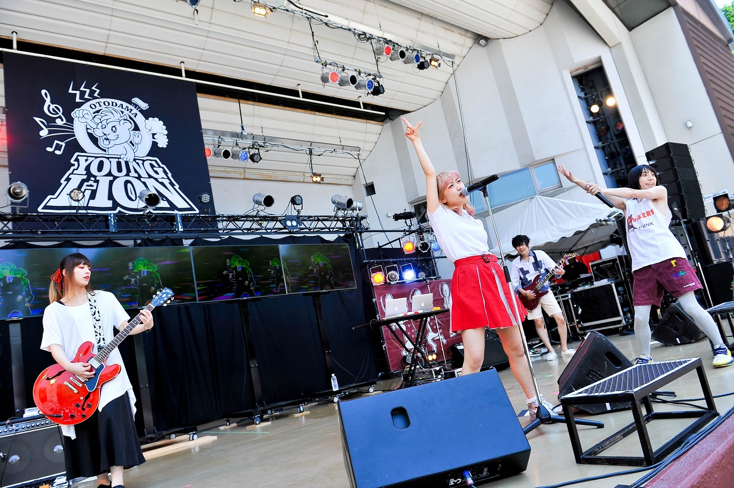 ヤングライオン祭り'16 / 魔法少女になり隊