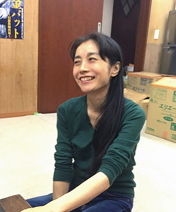 『黄金バット』でブドリを演じる藤井由紀。
