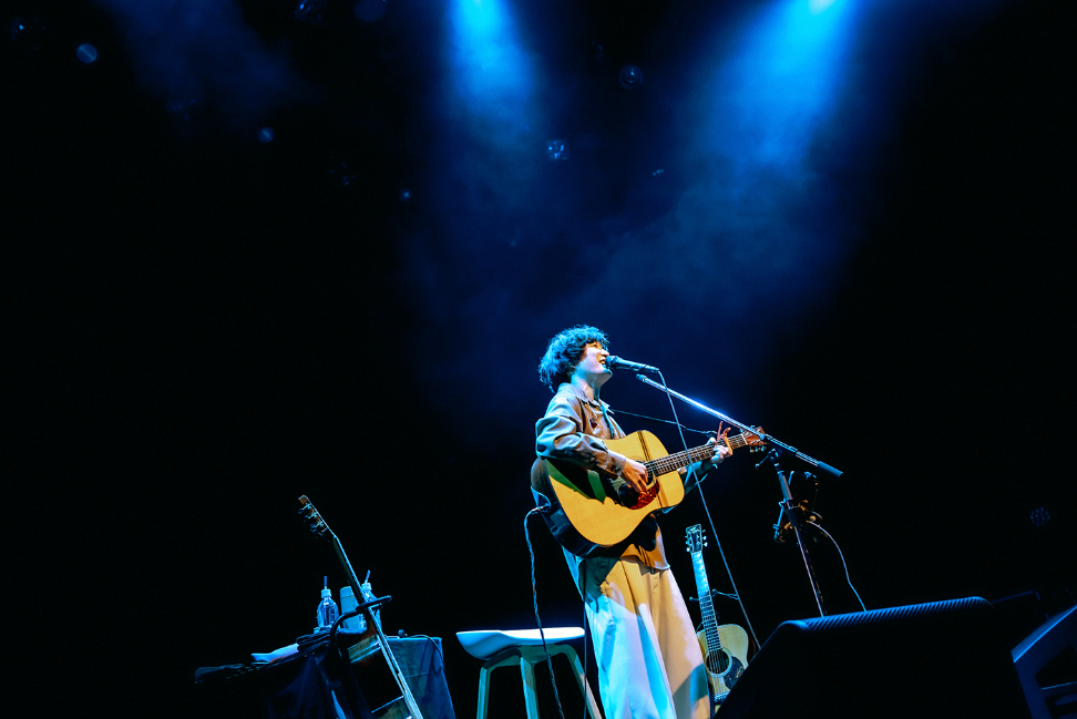 石崎ひゅーい『石崎ひゅーい TOUR 2025-2026 Season2 -Acoustic Set-』 Photo=Goku Noguchi