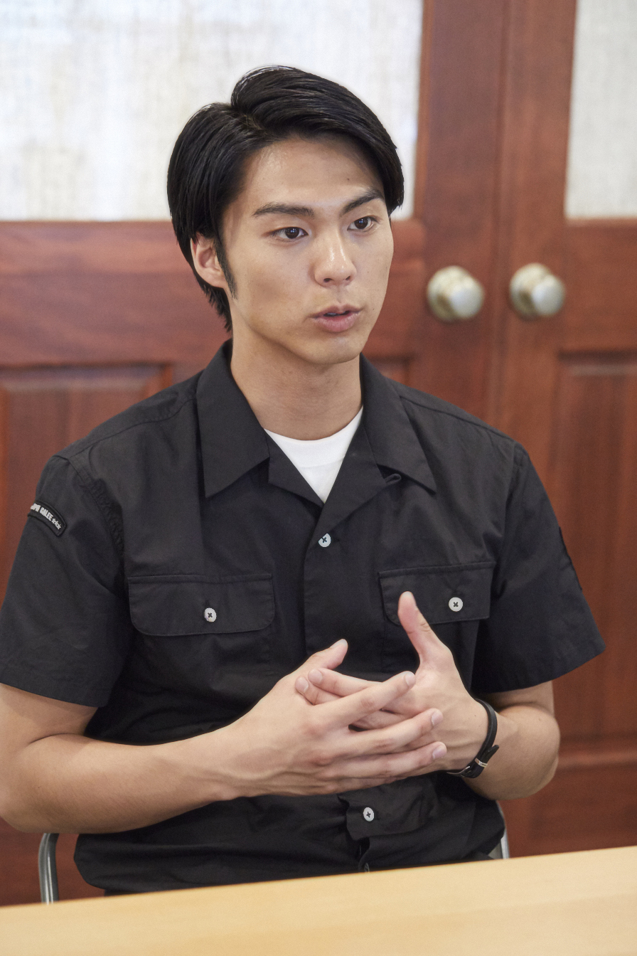 小野塚勇人