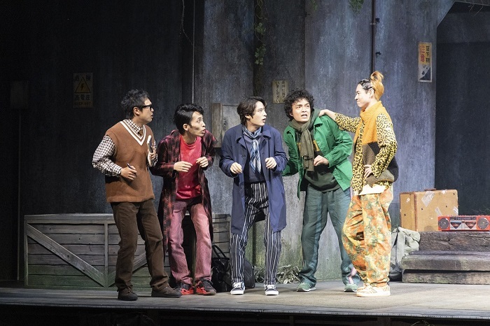 パルコ・プロデュース2022『VAMP SHOW』舞台写真 　撮影：井野敦晴