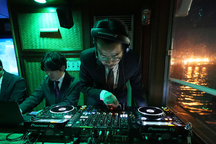 【即購入可】FF7R ミッドガルクルーズ 川崎　神羅カンパニー ステッカー 即購入可】FF7R ミッドガルクルーズ 川崎 神羅カンパニー