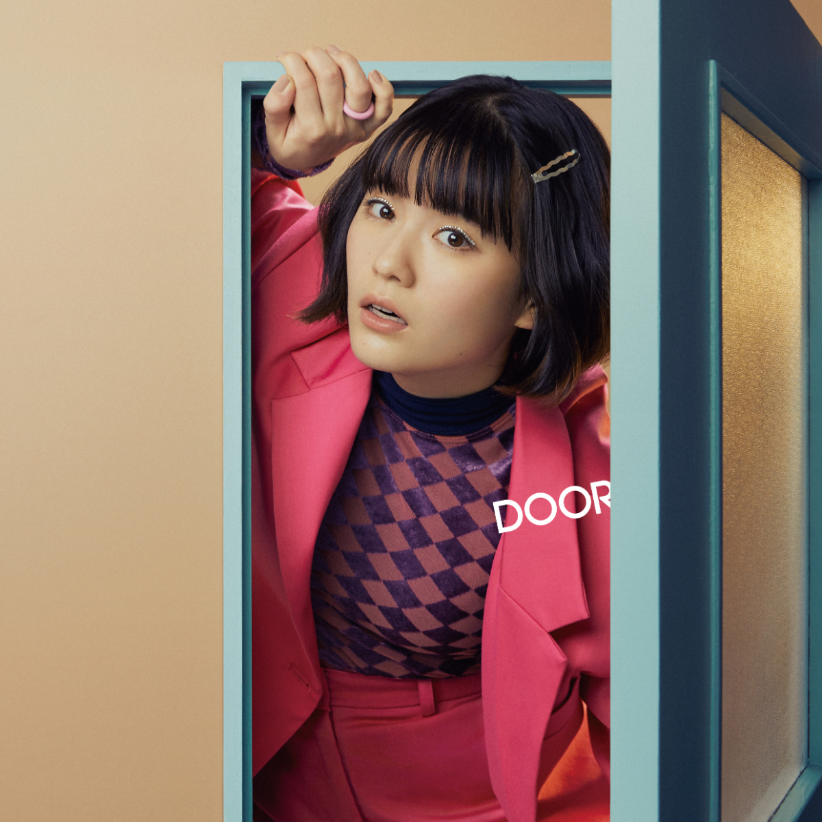 『DOOR』ジャケット