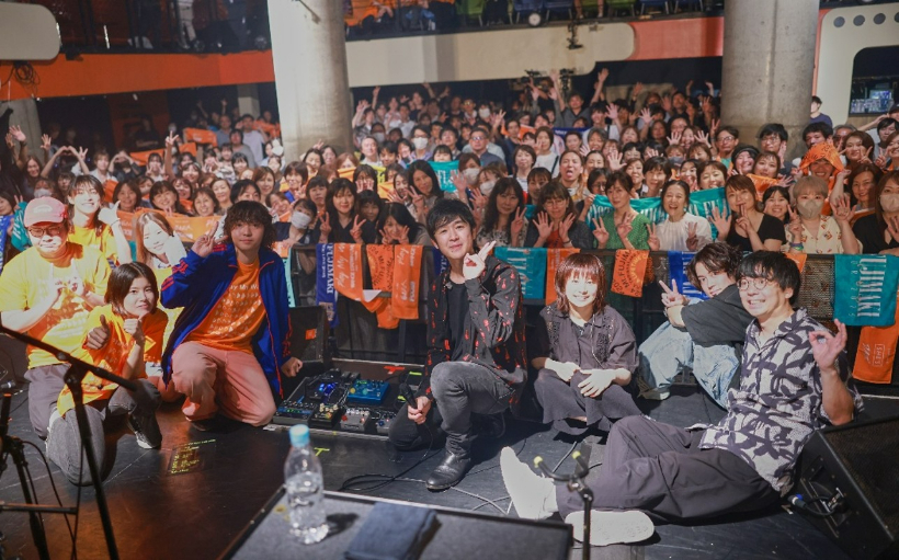 『ORANGE STATION LIVE 2025』Day1 集合写真