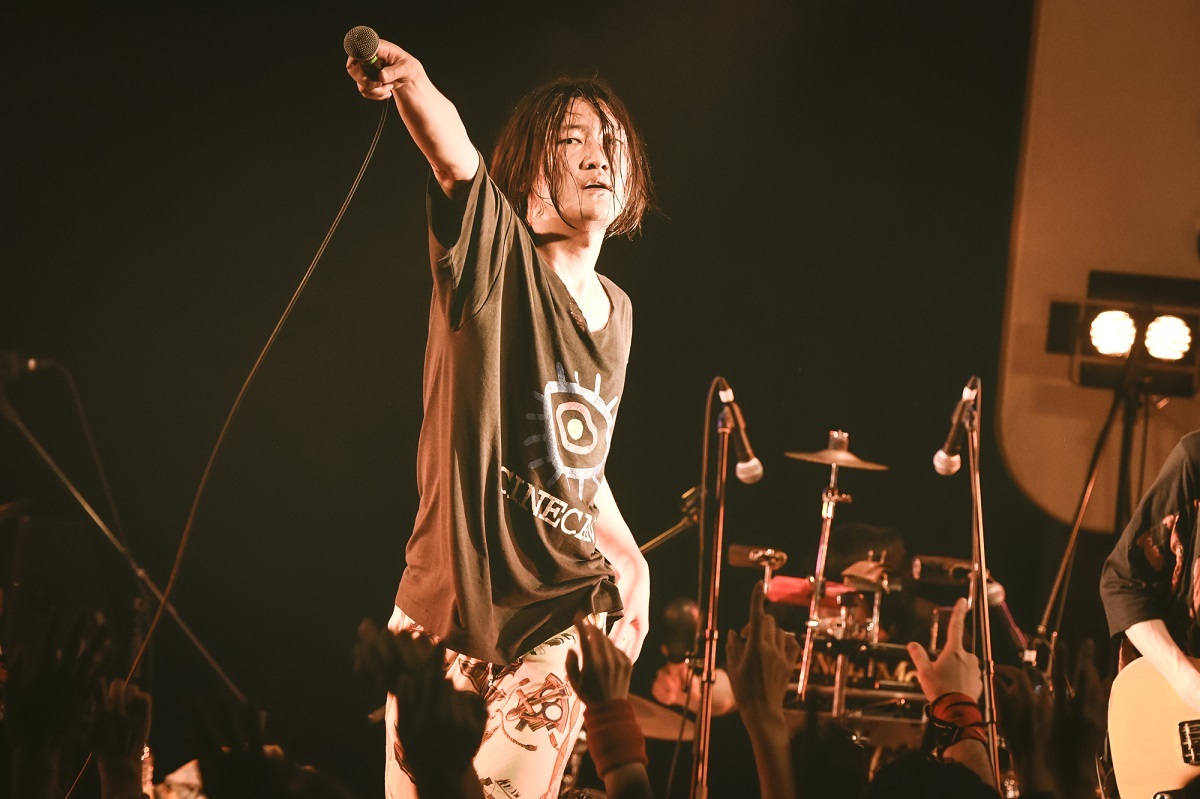 髭 撮影＝釘野孝宏