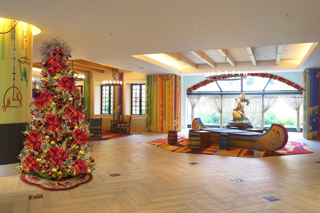 東京ディズニーセレブレーションホテル：ディスカバー クリスマスデコレーション※イメージ （C）Disney