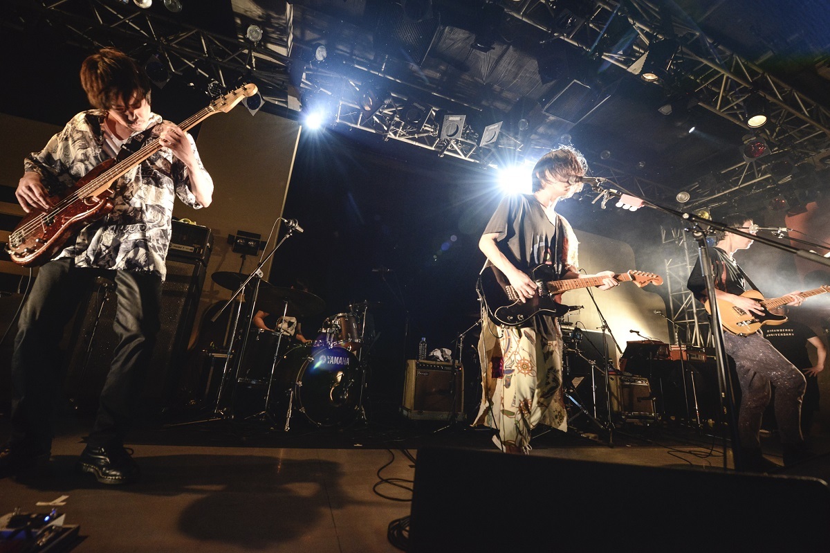 髭 撮影＝釘野孝宏
