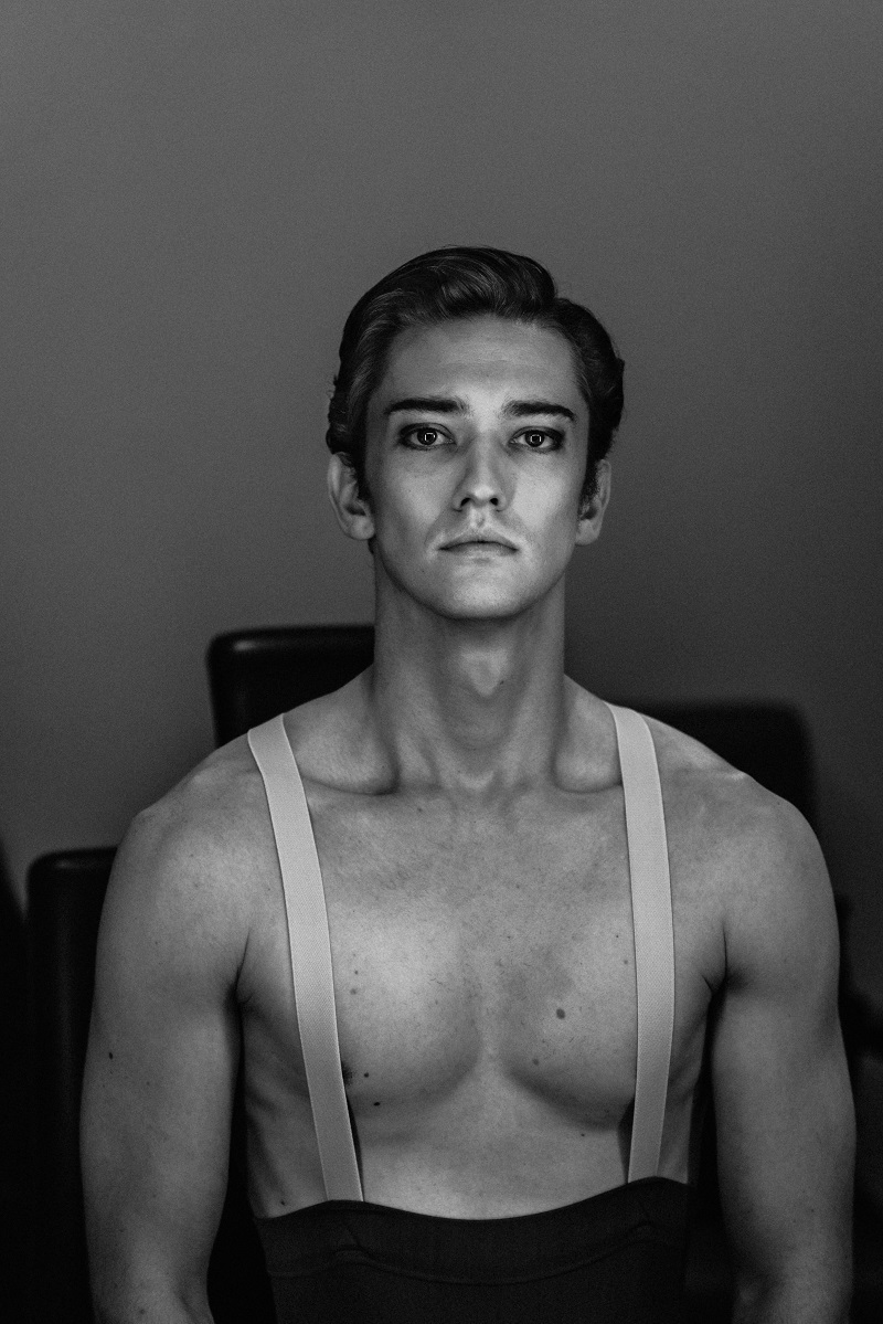 ジュリアン・マッケイ 　　　　　　(C)Nicholas MacKay  MacKay Productions