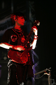 VAMPSの6日間におよぶZEPP TOKYOでのライブ『VAMPS LIVE 2016