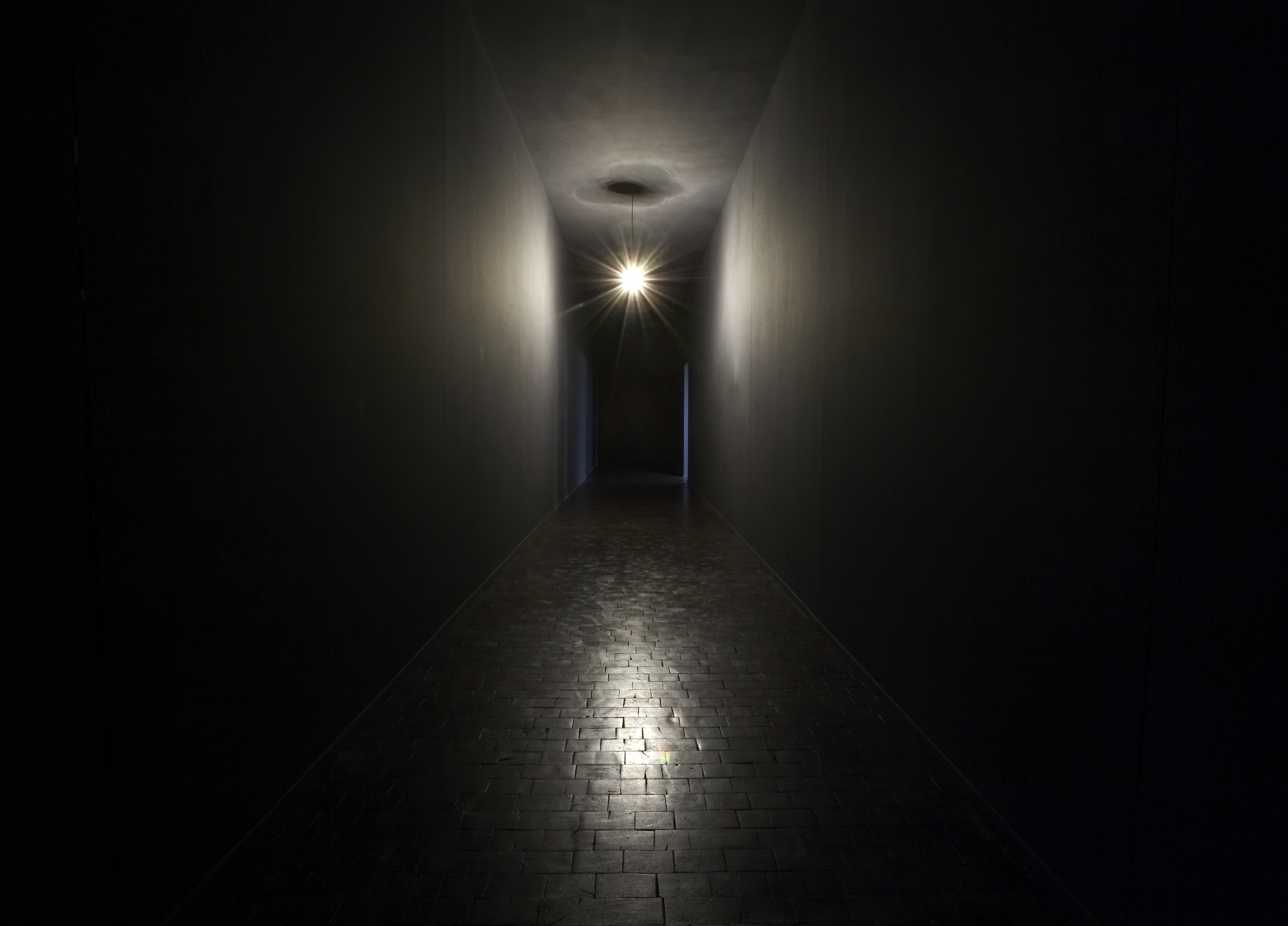 《心臓音》「心臓音のアーカイブ」展（2008年）展示風景 Courtesy Maison rouge c Christian Boltanski