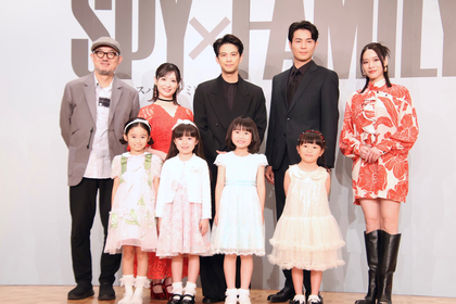 森崎ウィン&平方元基ら出演　ミュージカル『SPY×FAMILY』製作発表で新アーニャ4名を初お披露目！　