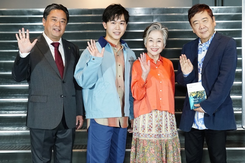 松村武、鈴木福、竹下景⼦、鴻上尚史（作・演出）（撮影：田中亜紀）