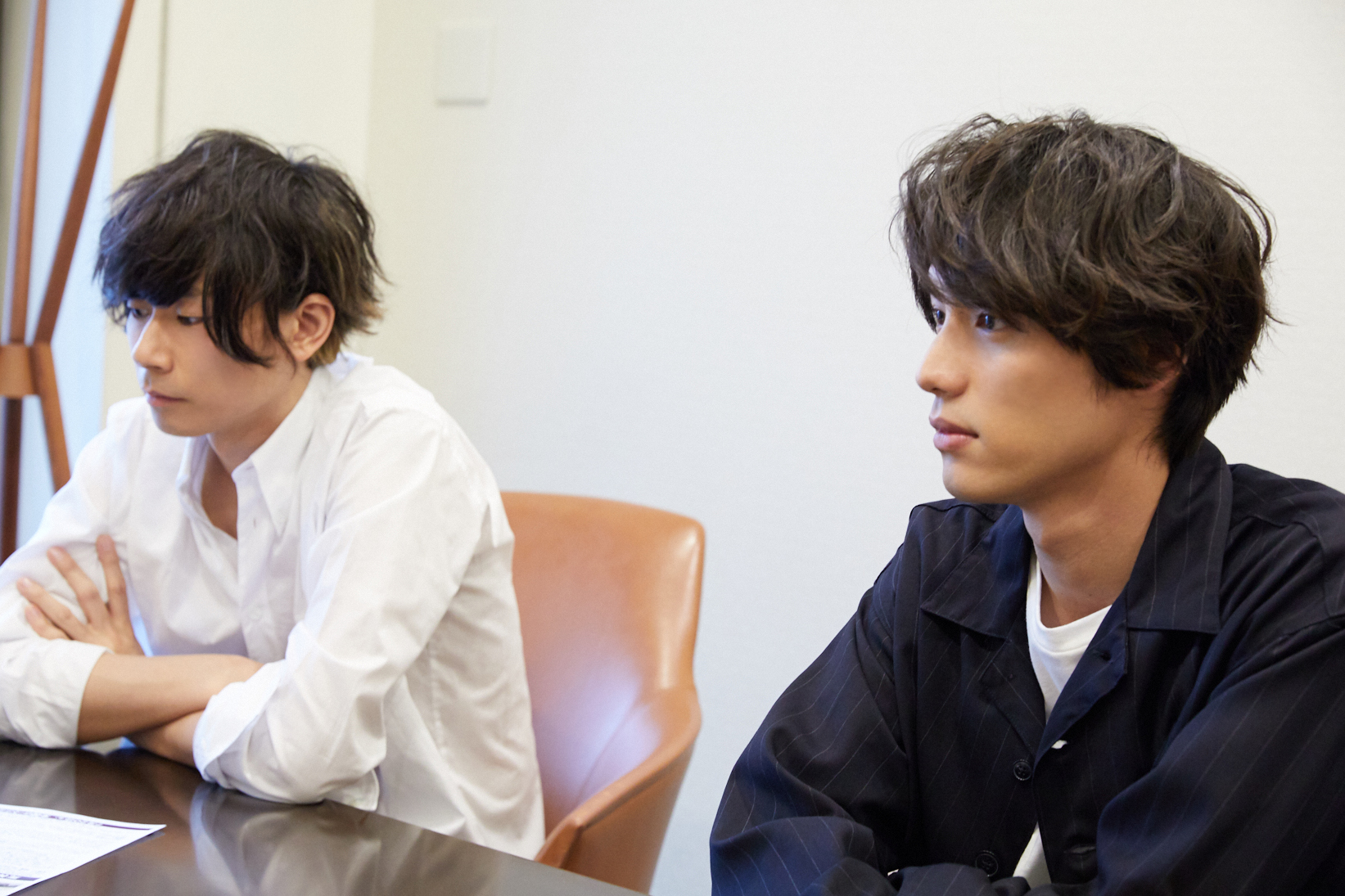 左から、[ALEXANDROS]川上洋平、福士蒼汰 撮影＝岩間辰徳