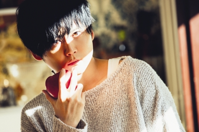 表紙＆巻頭特集に梶裕貴が登場！「ＴＶガイドＶＯＩＣＥ ＳＴＡＲＳ Vol.1（仮）」（東京ニュース通信社刊） 撮影＝荒木勇人