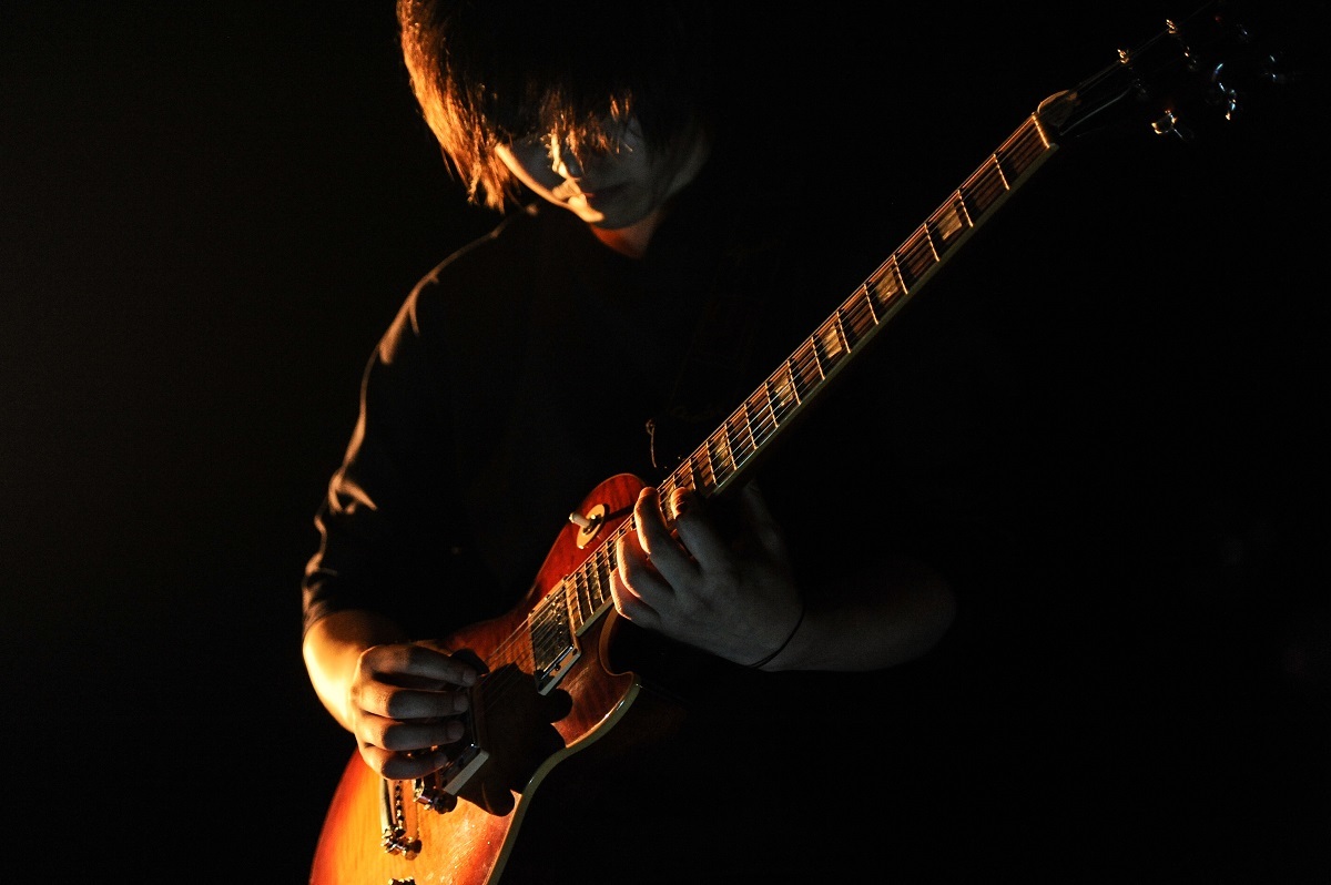 mol-74 photo by MASANORI FUJIKAWA