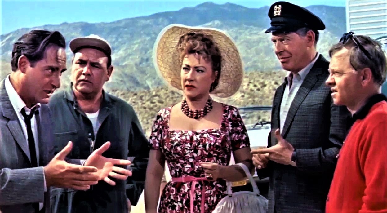 シーザーとバールが出演した、コメディー映画『おかしなおかしなおかしな世界』（1963年）の一場面。左端がシーザー、右から2人目がバール。中央はブロードウェイの女王エセル・マーマン。