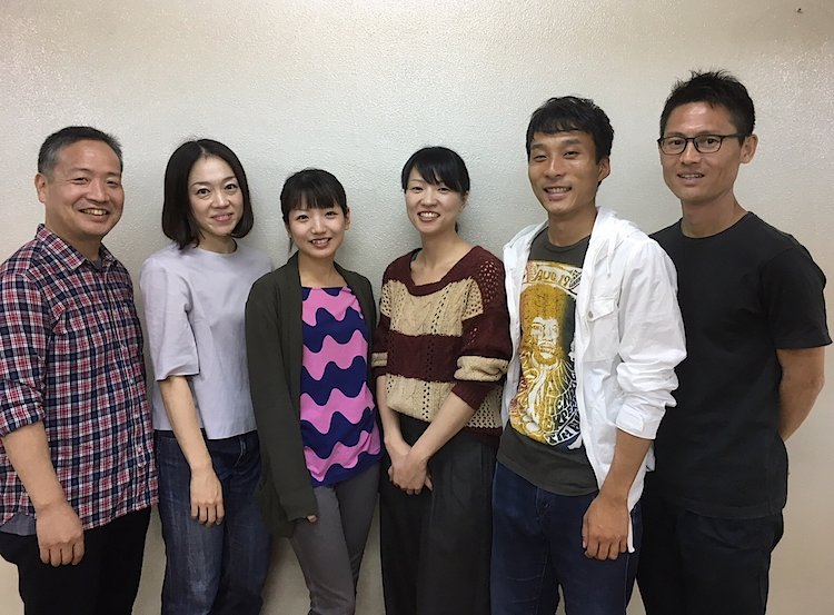 『ファントム』の出演者。左から・森本研典、原和代、増田美佳、大沢めぐみ、堀井和也、小笠原聡