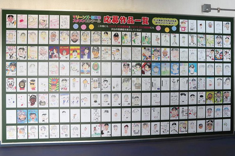 全作品をZOZOマリンスタジアムのコンコースに展示する ※画像は昨年のもの