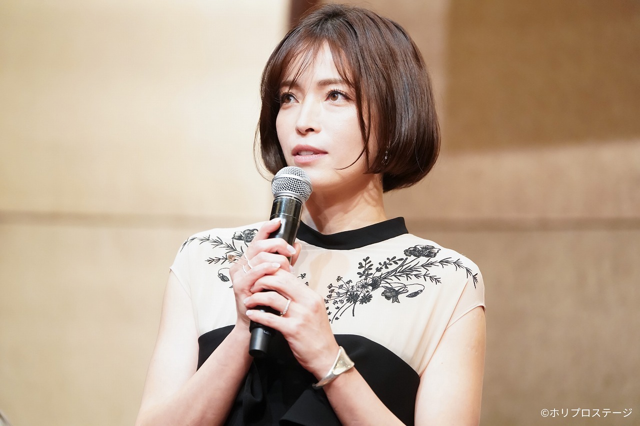 知念里奈（城戸香織 役） 　　　　　　　　　撮影：田中亜紀