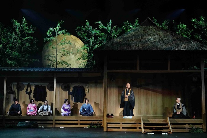左より　藤原竜也(宮本武蔵役)、鈴木杏(筆屋乙女役)、吉田鋼太郎(柳生宗矩役)、白石加代子(木屋まい)、溝端淳平(佐々木小次郎役)、塚本幸男(沢庵宗彭役)、大石継太(平心役)