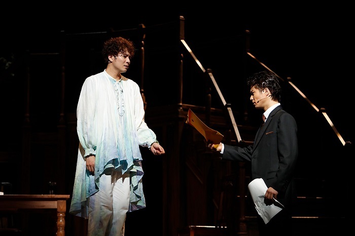 （左から）平方元基、 田代万里生　提供：ホリプロ 舞台写真撮影：西木義和